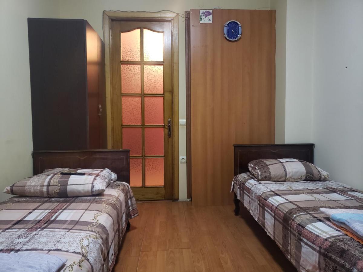Intercity Hostel Batumi Exteriör bild